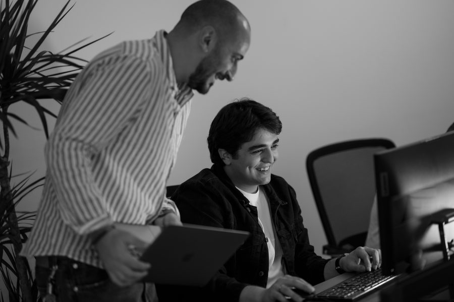 Instructor coaching student